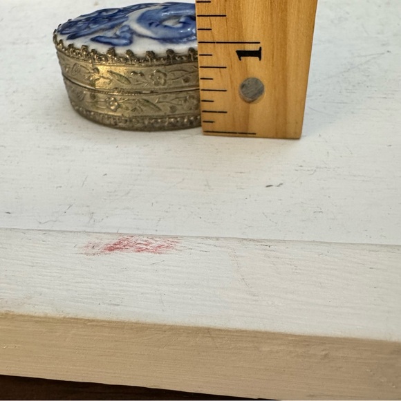 Oval Silver Tone Trinket Box Vintage Blue and White Glossy Ceramic Horse - Picture 12 of 12